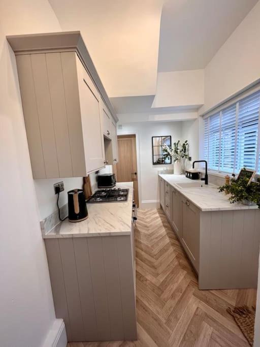Coastal Apartments No 1 Сихем Экстерьер фото